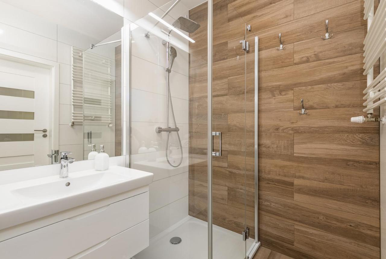 Luxurious Apartment Nadmorskie Tarasy Kolobrzeg By Renters Prestige 外观 照片