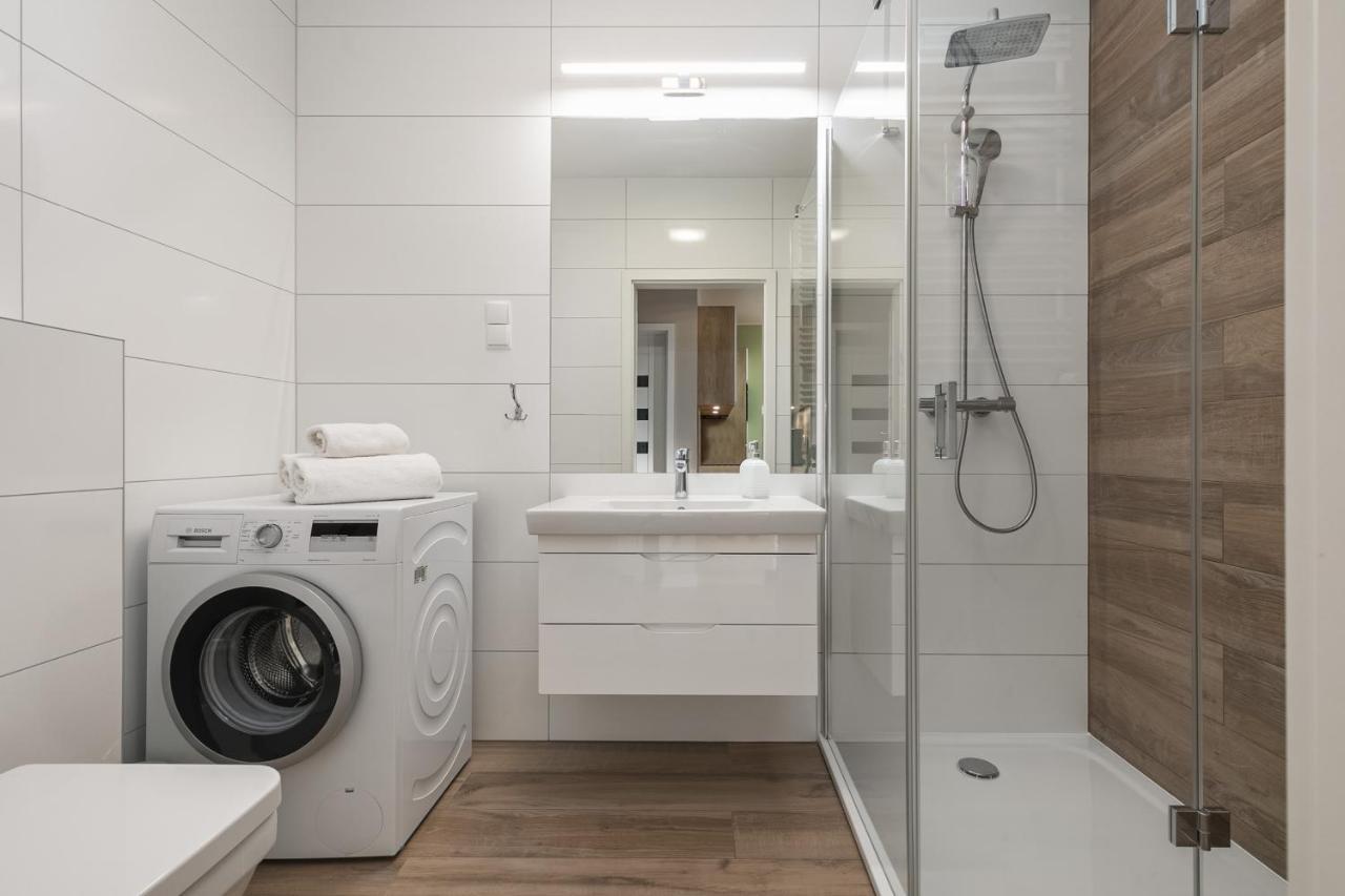 Luxurious Apartment Nadmorskie Tarasy Kolobrzeg By Renters Prestige 外观 照片